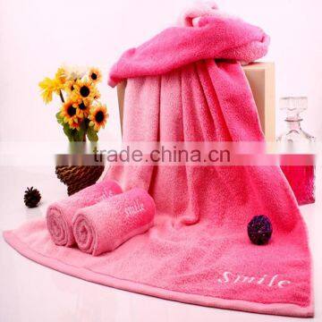 Gradient Embroidery Smile Gift Wholesale Embroidery Logo 100% Cotton Towel Set photo-2