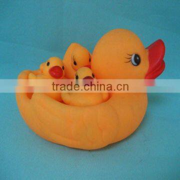 Floating Duck toys bath toy (with sound)