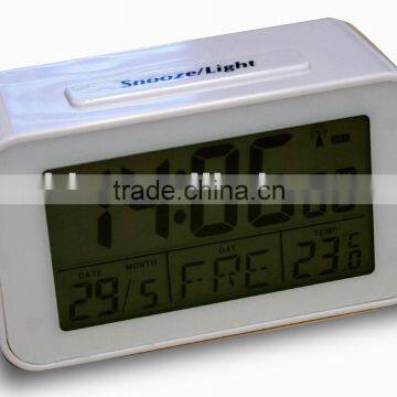 Radio controlled table clock