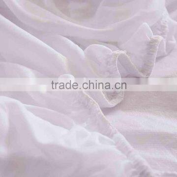 Factory Wholesale Velvet Soft Bed Bug King Size Waterproof Mattress Cover photo-5