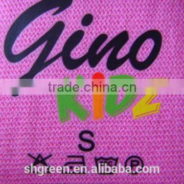 Small neck thermal transfer label for kids clothing