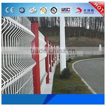 China Factory Price Curved Metal Fencing PVC Coated Galvanized Welded Garden Zone Fence Panel photo-3