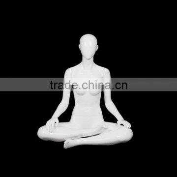 latest design yoga sitting female mannequin for window display