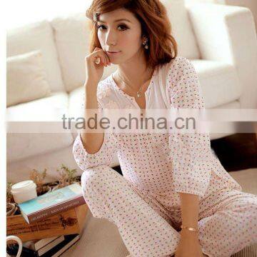 comfortable Lady's cotton Long sleeve pajamas nighwear