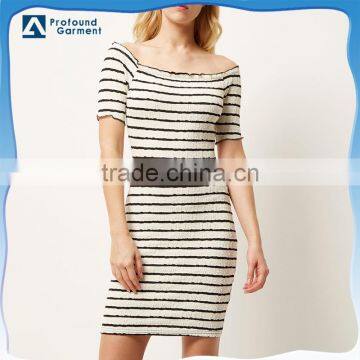 Customized off- shoulder striped body fit tight dress