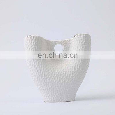2021 Modern Unique Red Leopard Handbag Designed Ceramic Decorative Vase Large for Home Decor photo-3