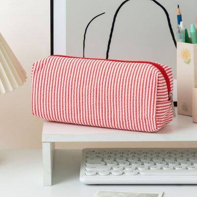 Wholesale Custom Zipper Pouch Bag for Cosmetic Makeup Pencil Case With Logo Printing and Embroidery photo-5