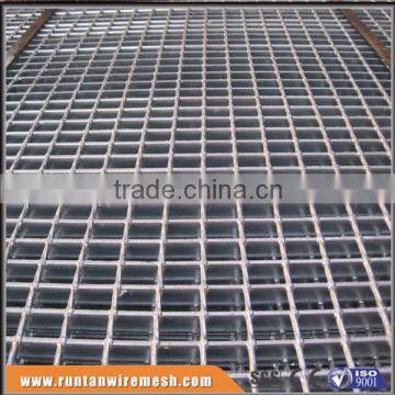 ASTM A36 hot dipped galvanized road pavement heavy duty steel grating (Trade Assurance)