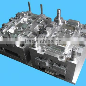 Precision injection mould for plastic medical accessories