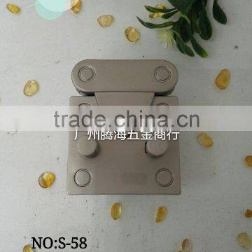 Wholesale china supplier push lock for handbags