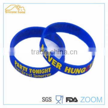 Many logo options silicone wristbands factory