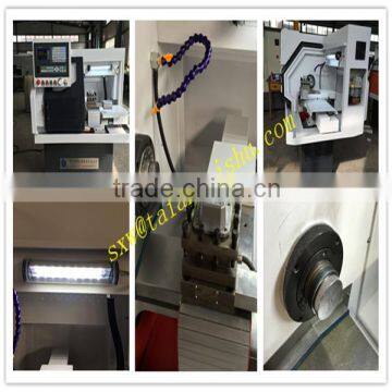 CNC lathe with automatic feeding device hydraulic oil power