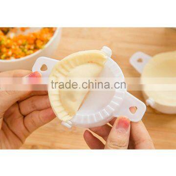 Convenience Kitchen Tool Plastic Home Dumpling Mould Dumpling Maker photo-4