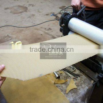 Beeswax Machine Beeswax Embossing Machine,Beeswax Foundation Sheet Roller Machine photo-2