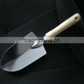 WOODEN HANDLE GARDEN TROWEL