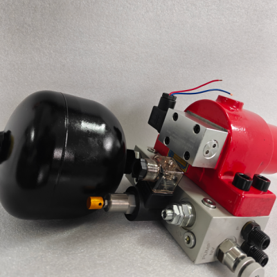 Гидравлический распределительный блок с аккумулятором и управляющими клапанами для погрузчиков 250 бар, изготовленный из алюминия и стали