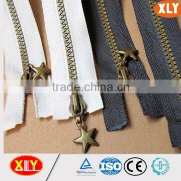 New Product Wholesale Shenzhen Xly Hook Puller Plastic Zipper photo-3