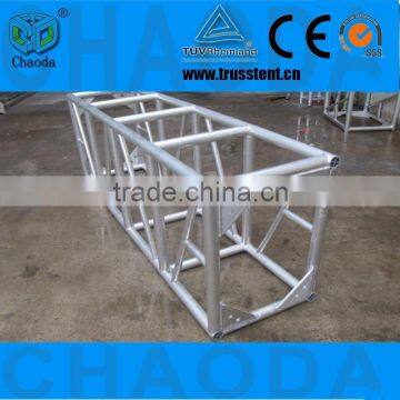 Aluminum box truss system for outdoor concert truss