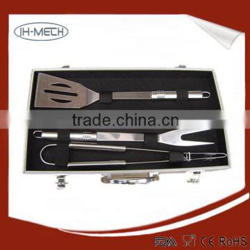 BBQ tool set with aluminium case