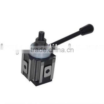 America type piston type locking tool post