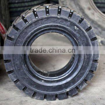 Solid forklift tire