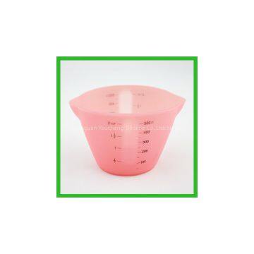 Silicone measuring cup