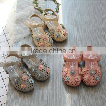 B20354A 2017 new fashion baby sandals soft sole preety floral sandals girls hollow out sandals
