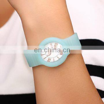 fashion made silicone wristband watch