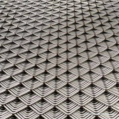 Corrosion-Resistant Expanded Metal Mesh for Stair Steps & Industrial Flooring