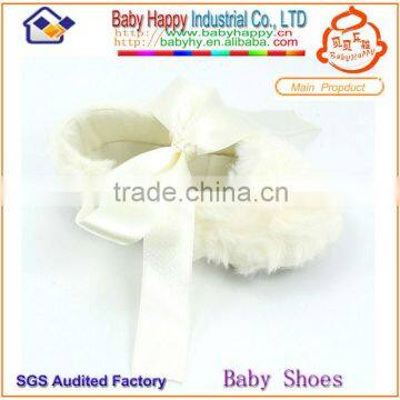 Wholesale cheap colorful plush baby shoes in bulk