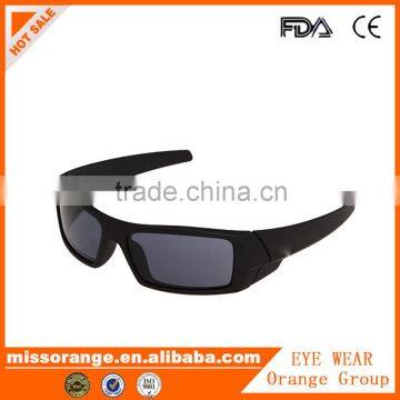 black classsic sport sunglasses for racing and driving