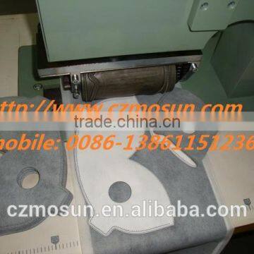 Ultrasonic lace sewing machine for mask