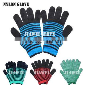 Made in China Cheap Mixed Color Knitted Nylon Glove/Guantes 0226