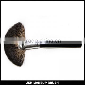 2016 High quality Raccoon hair makeup brush/fan brush