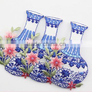 Blue And White Porcelain Embroidery Patch photo-2
