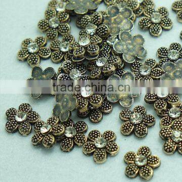 Factory Wholesale 2015 New Fashion Flower Hotfix Studs With White, Black and Antic Brass, Hot Fix Alloy Studs, Hotfix Studs photo-2
