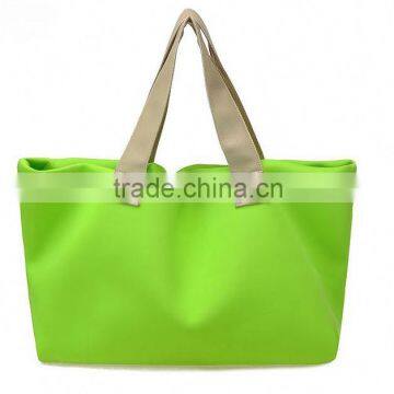 Easy carry canvas duffle bag