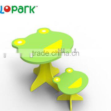 frog shape children table and chair