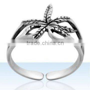 Silver body jewelry,silver toe rings,sterling silver toe rings,silver toe body jewellery, silver marijuana design toe ring