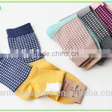 Design Young Girls Tube Socks Woman Cotton Socks Wholesale