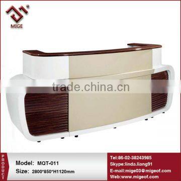 Modern white color curved office desk