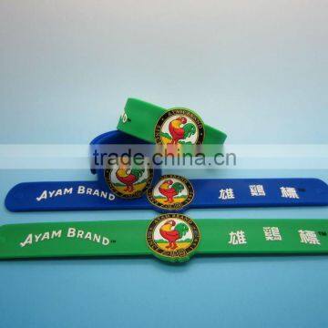 Promotional and Eeco-friendly 3D Cocks Shape Reflective Silicon Snap Bracelet