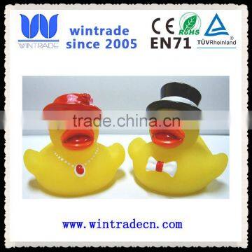 new design plastic vinyl bride and groom wedding duck