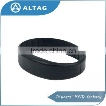 Simple style cheap price silicon rfid bracelet nfc wristband