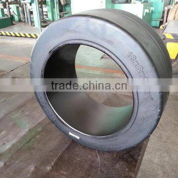 Cheap Tyre in China Solid Rubber Press-on 26x10 Tyres photo-3
