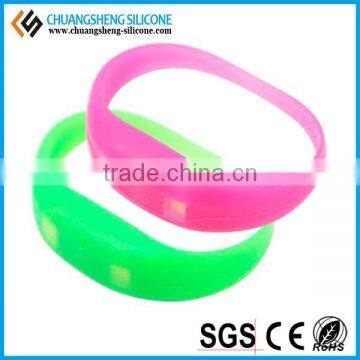 Factory Price Fashion LED Silicone Wrist Bracelet photo-2