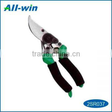 good-quality steel bypass garden pruning shear for cutting twigs