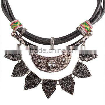 Europe and the United States the Original Single Necklace Vintage Brief Collarbone Geometric Pattern Sweater Chain Tassel photo-3