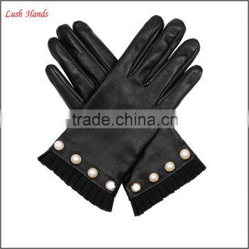 Women's Pearl-embellished winter leather gloves