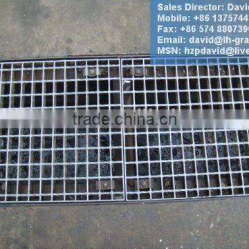 galvanized trench floor grating